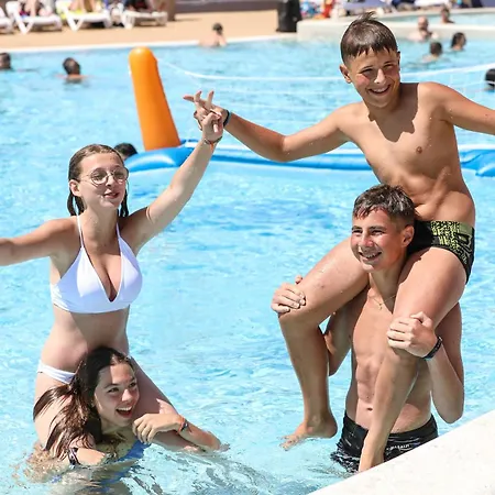 Camping Maeva Club L'atlantique Campsite